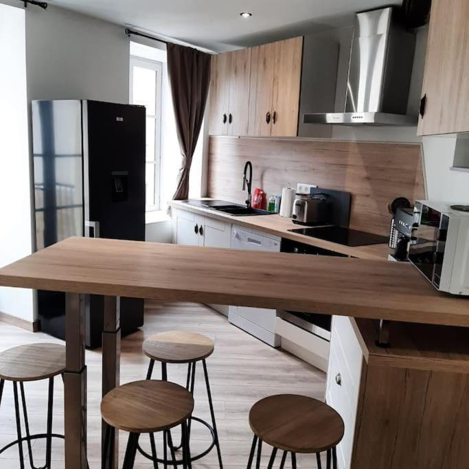 Maison De Ville Vic-le-Comte Экстерьер фото