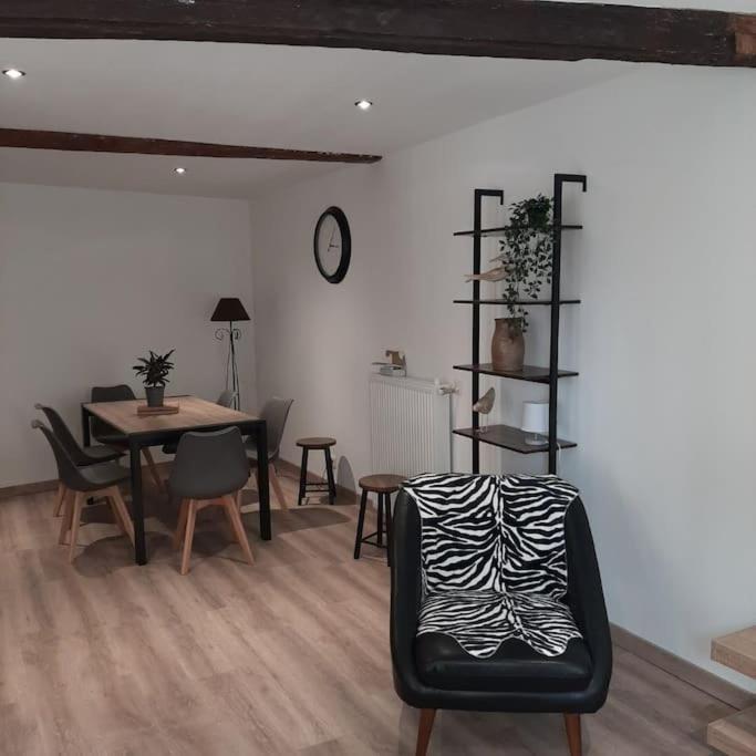 Maison De Ville Vic-le-Comte Экстерьер фото