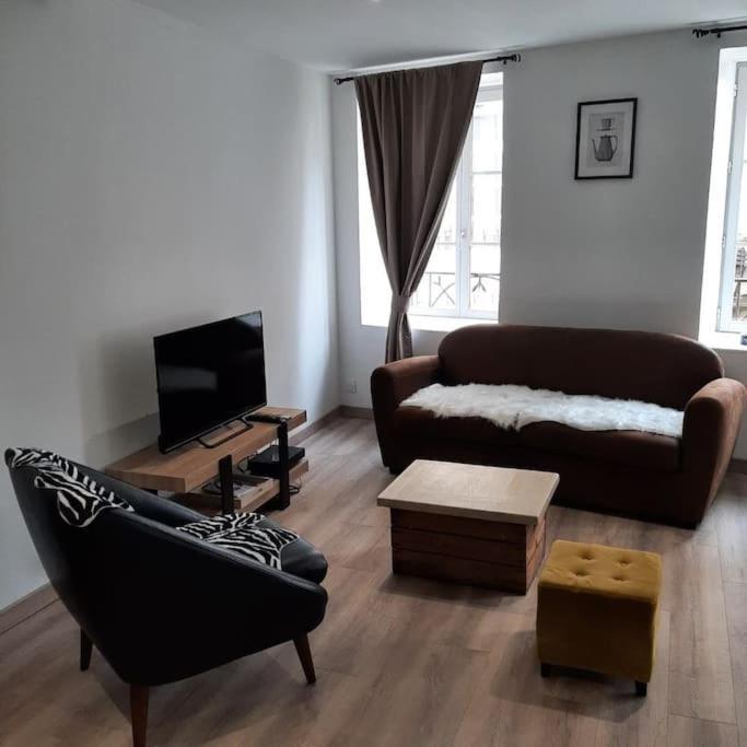 Maison De Ville Vic-le-Comte Экстерьер фото