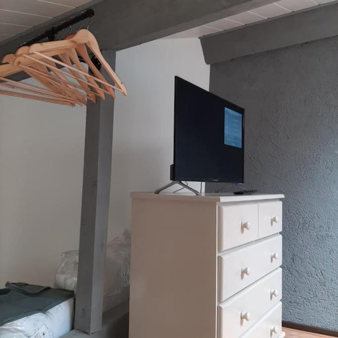 Maison De Ville Vic-le-Comte Экстерьер фото